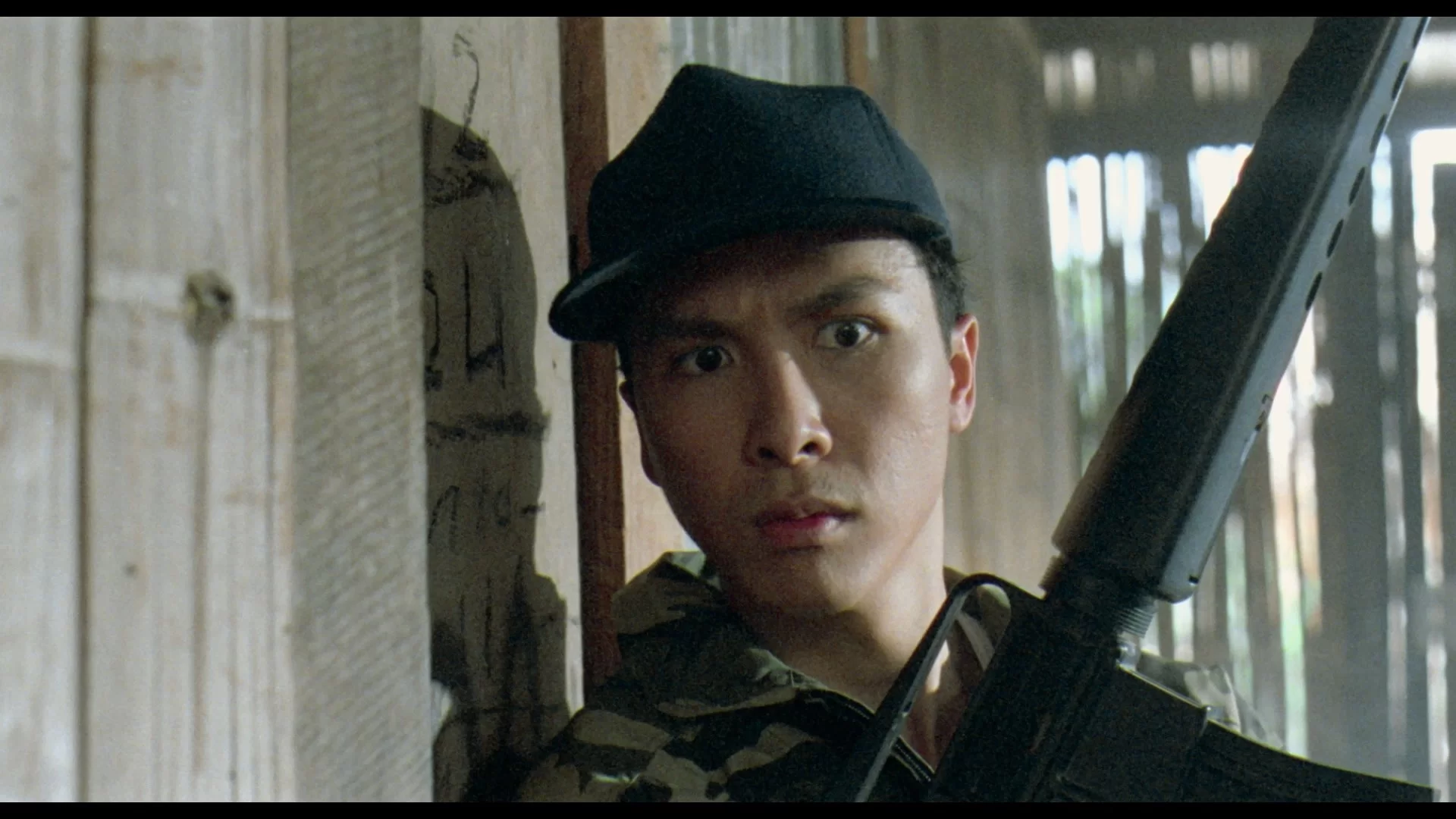 02 - Cheetah on Fire 1992 ViE 1080p GER Blu-ray REMUX AVC DD 2.0-nhl.mkv_snapshot_01.15.30.000.webp